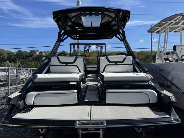 Slide: The Image of Yamaha 275SD 2025 - 3