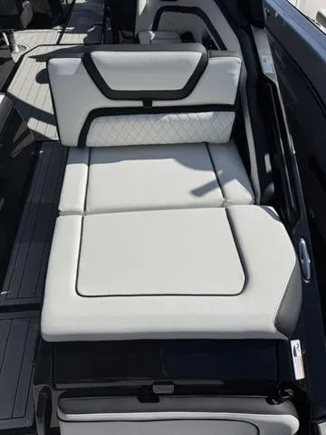 Slide: The Image of Yamaha 275SD 2025 - 4