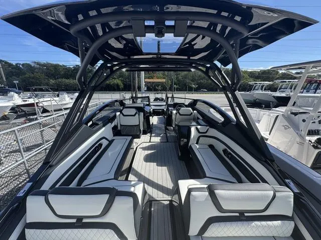 Slide: The Image of Yamaha 275SD 2025 - 8