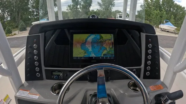 Slide: The Image of Robalo R230 Center Console 2025 - 17