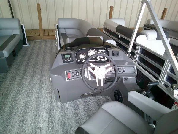 Slide: The Image of Bennington 20SL 2025 - 2