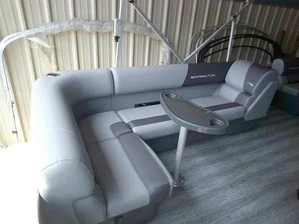 Slide: The Image of Bennington 20SL 2025 - 3