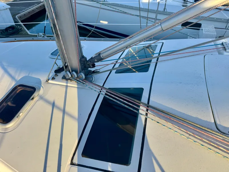 Slide: The Image of 2006 Beneteau Oceanis Clipper 343 sailboat deck with rigging and windows. - 43