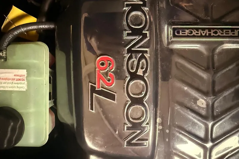 Slide: The Image of Malibu Wakesetter 25 LSV 2016 - 17