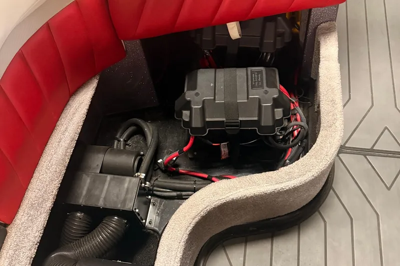 Slide: The Image of Malibu Wakesetter 25 LSV 2016 - 18