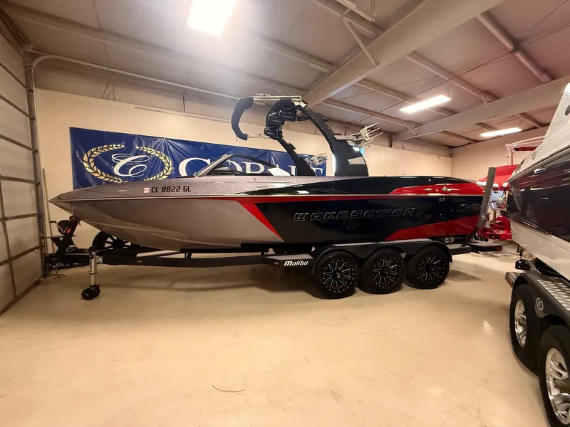 Slide: The Image of Malibu Wakesetter 25 LSV 2016 - 4