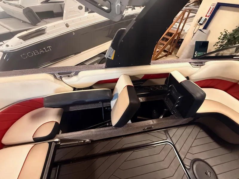 Slide: The Image of Malibu Wakesetter 25 LSV 2016 - 6