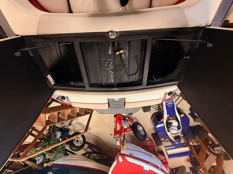 Slide: The Image of Malibu Wakesetter 25 LSV 2016 - 7