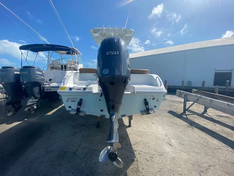 Slide: The Image of Sea Hunt Ultra 219 2022 - 13