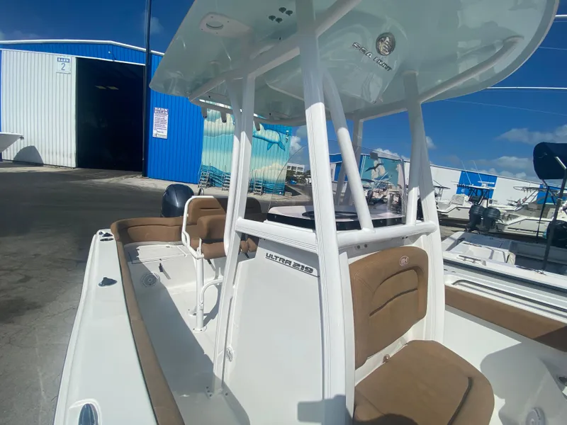 Slide: The Image of Sea Hunt Ultra 219 2022 - 38