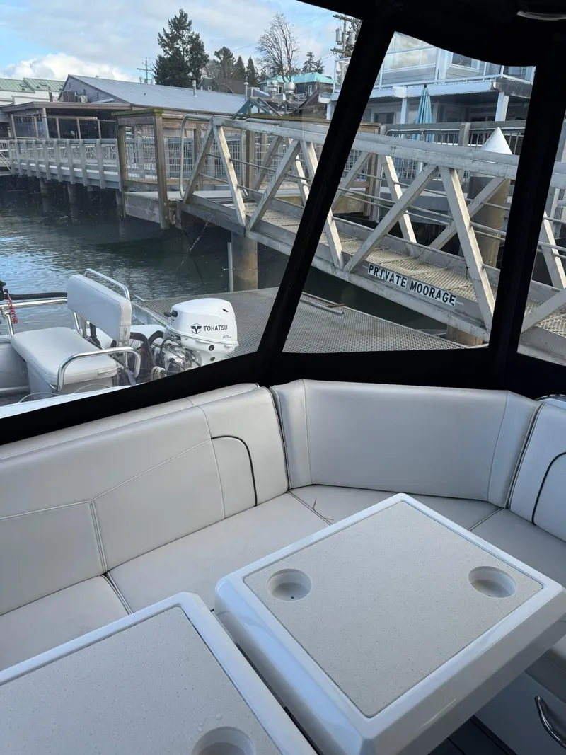 Slide: The Image of Cruisers Yachts 41 Cantius 2017 - 18