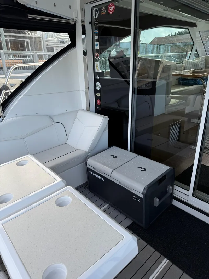 Slide: The Image of Cruisers Yachts 41 Cantius 2017 - 2