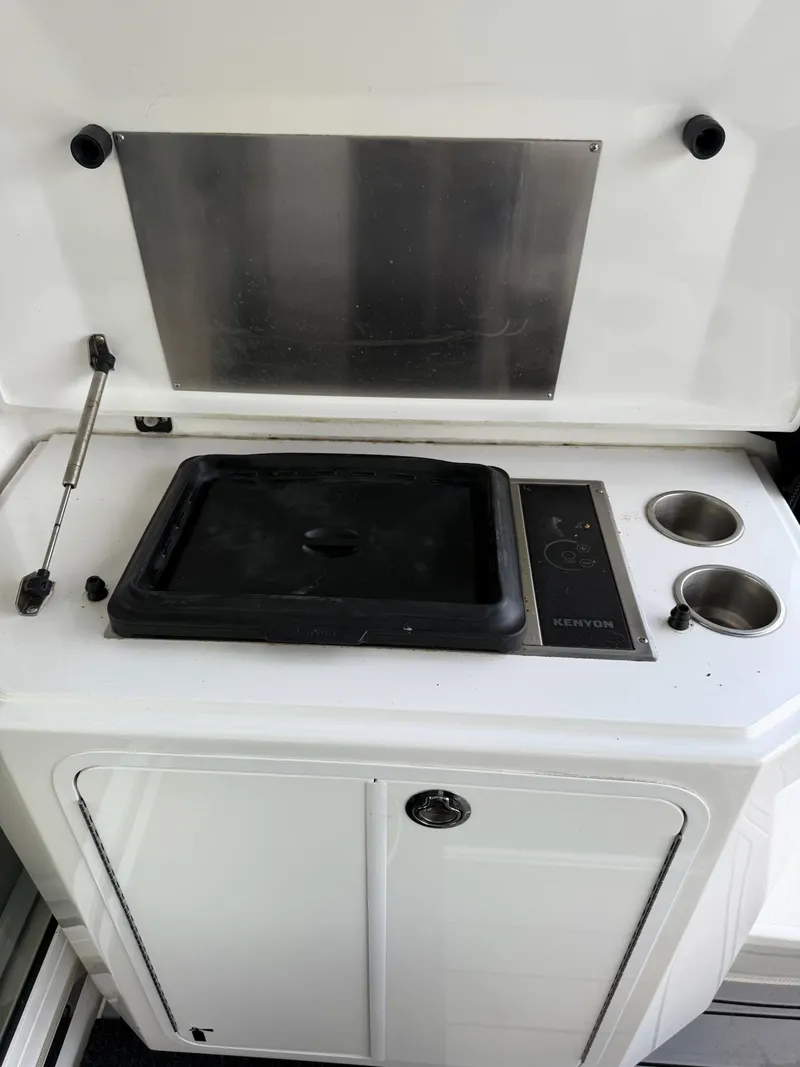 Slide: The Image of Cruisers Yachts 41 Cantius 2017 - 23