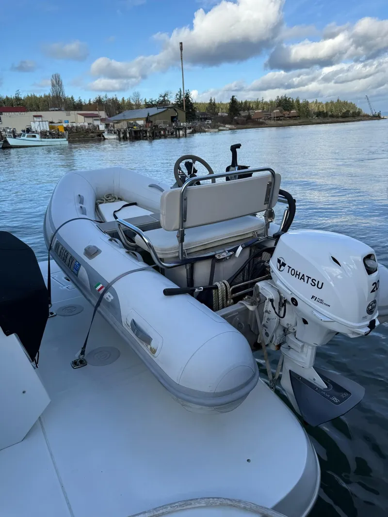 Slide: The Image of Cruisers Yachts 41 Cantius 2017 - 26