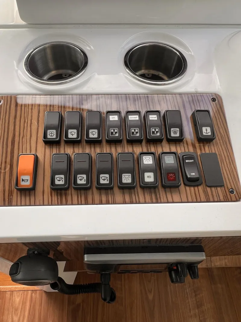 Slide: The Image of Cruisers Yachts 41 Cantius 2017 - 46