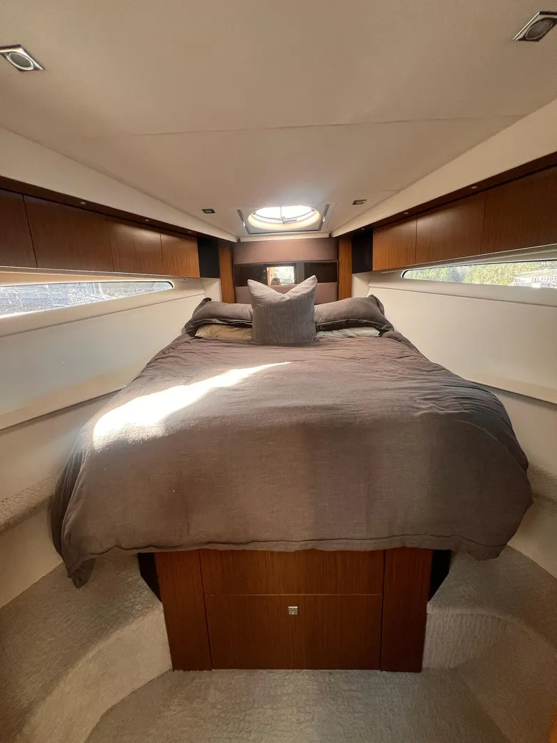 Slide: The Image of Cruisers Yachts 41 Cantius 2017 - 7