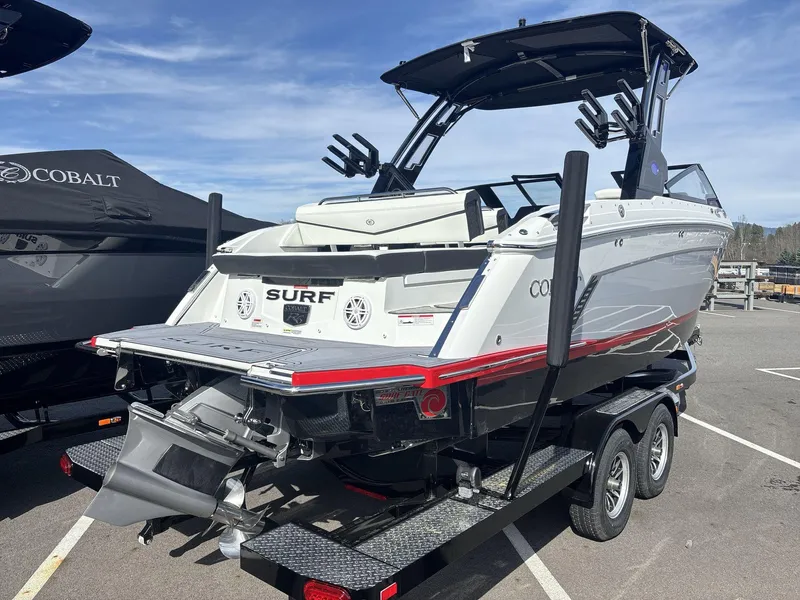 Slide: The Image of Cobalt R6 Surf 2025 - 3