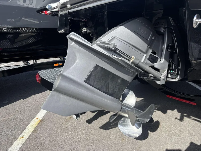 Slide: The Image of Cobalt R6 Surf 2025 - 5