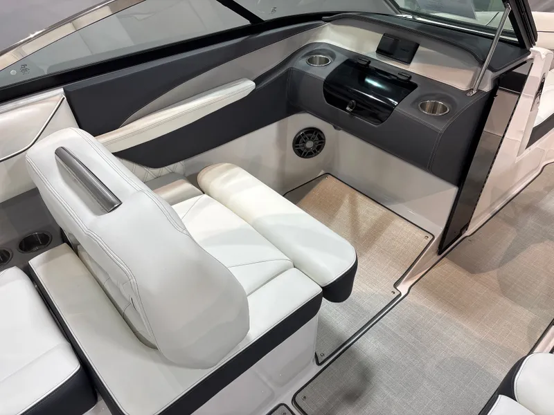 Slide: The Image of Regal LS4 2025 - 10