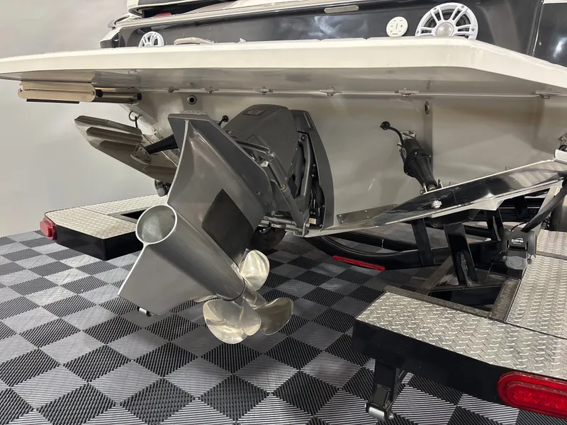 Slide: The Image of Regal LS4 Surf 2025 - 5