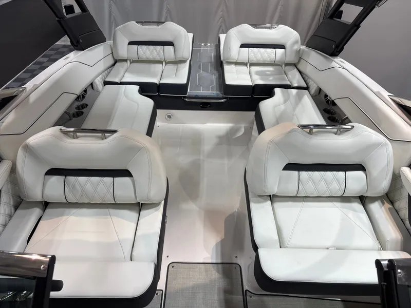 Slide: The Image of Regal LS4 Surf 2025 - 8