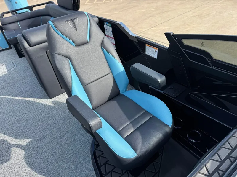 Slide: The Image of Trifecta 25 SPORT RF9 DC ARCH 2025 - 11