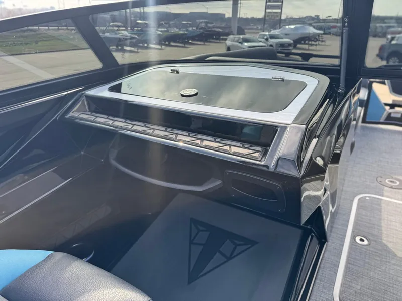 Slide: The Image of Trifecta 25 SPORT RF9 DC ARCH 2025 - 12