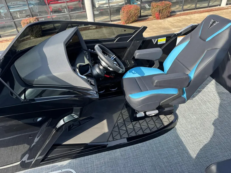 Slide: The Image of Trifecta 25 SPORT RF9 DC ARCH 2025 - 14