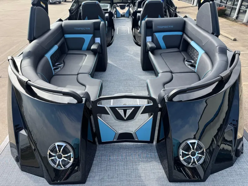 Slide: The Image of Trifecta 25 SPORT RF9 DC ARCH 2025 - 8