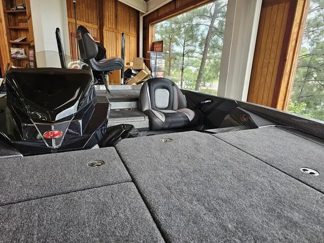 Slide: The Image of Ranger Z519 2024 - 17