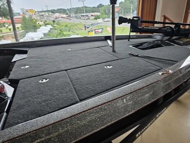 Slide: The Image of Ranger Z519 2024 - 6