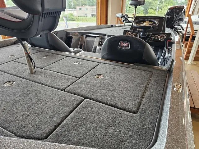 Slide: The Image of Ranger Z519 2024 - 8