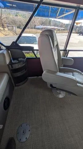 Slide: The Image of Regency 230 LE3 Sport 2025 - 11