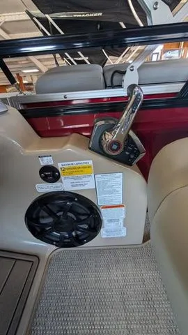 Slide: The Image of Regency 230 LE3 Sport 2025 - 6