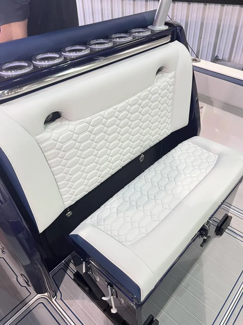 Slide: The Image of Nor-Tech 340 Sport 2025 - 22