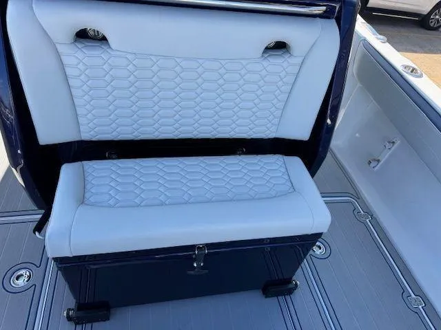 Slide: The Image of Nor-Tech 340 Sport 2025 - 23