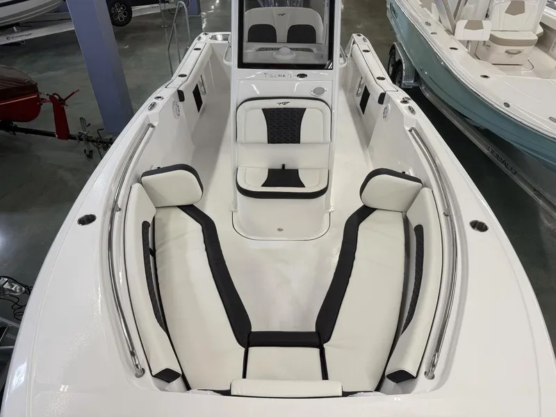 Slide: The Image of Tidewater 232 adventure 2025 - 21