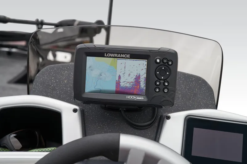 Slide: The Image of Tracker Pro Team 175 2025 - 33