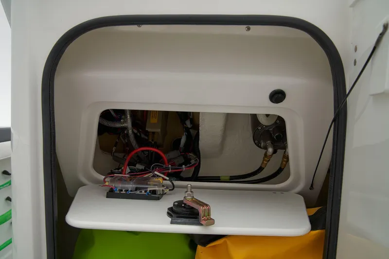 Slide: The Image of Tahoe 2150 CC 2025 - 29