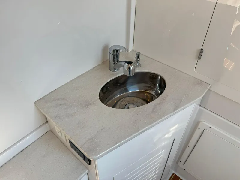 Slide: The Image of Sailfish 360 CC 2019 - 61