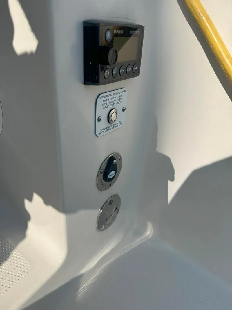 Slide: The Image of Sailfish 360 CC 2019 - 70