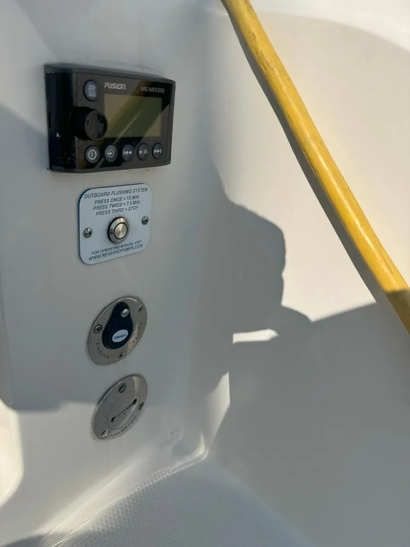 Slide: The Image of Sailfish 360 CC 2019 - 71