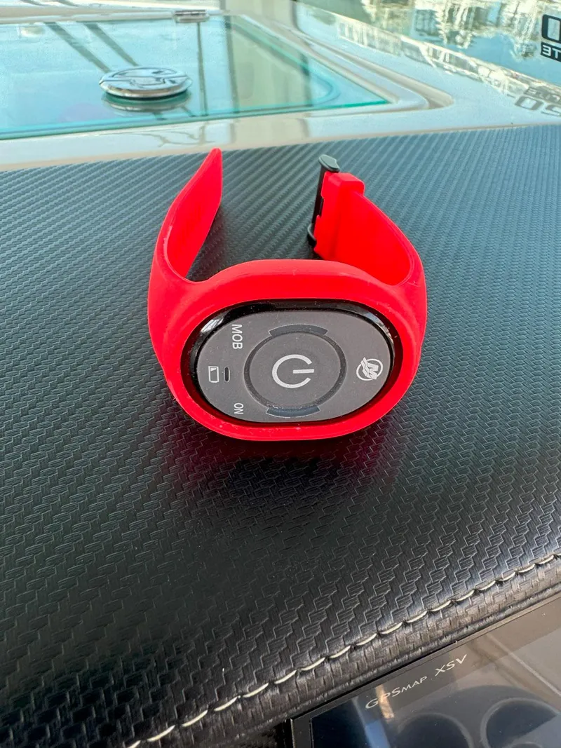 Slide: The Image of Sailfish 360 CC 2019 - 76