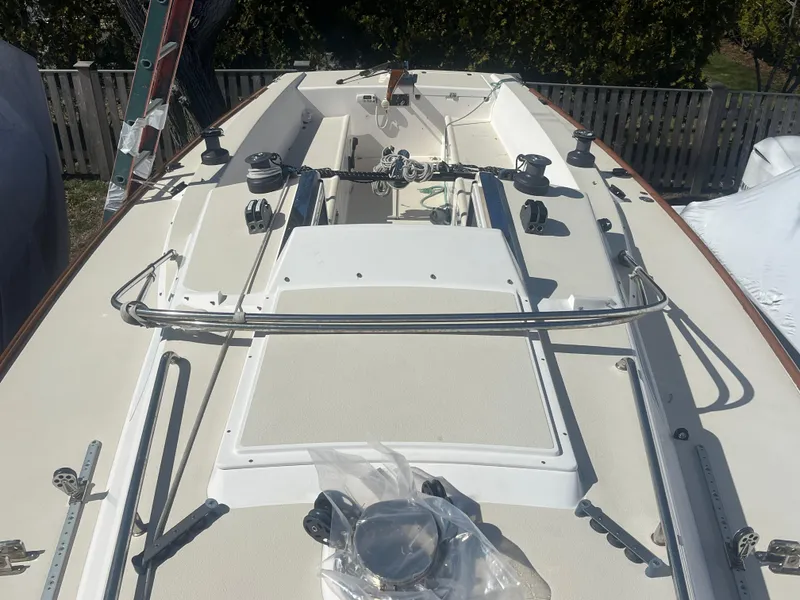 Slide: The Image of 2005 J Boats J/100 sailboat deck with winches and rigging. - 17