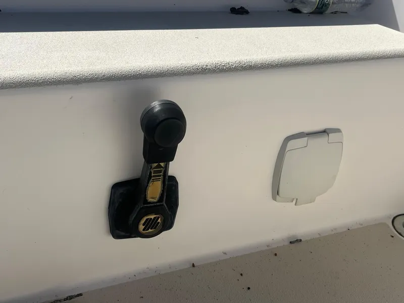 Slide: The Image of Throttle control on a 2005 J Boats J/100 sailboat cockpit. - 30