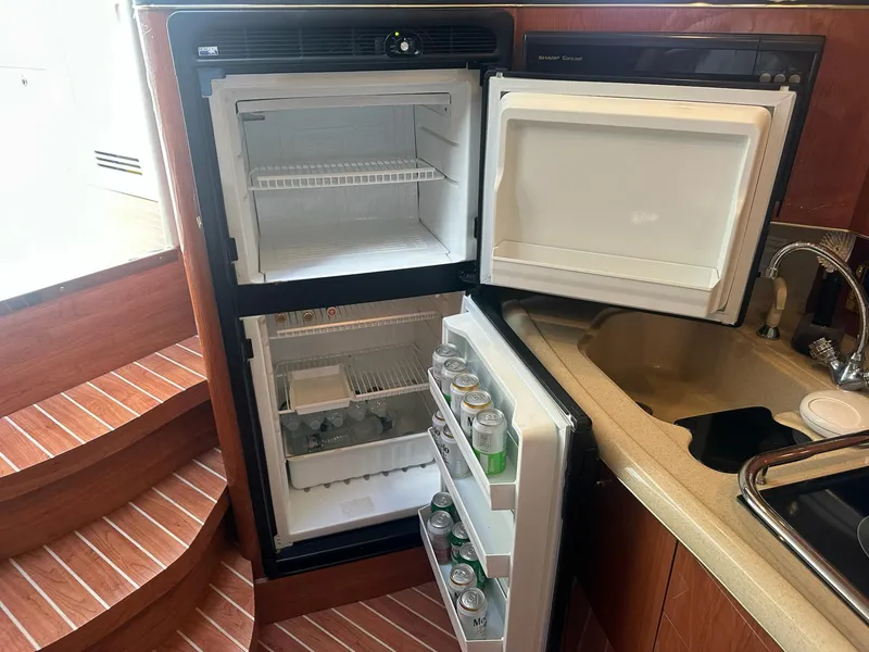 Slide: The Image of Sea Ray 400 Sundancer 1999 - 51