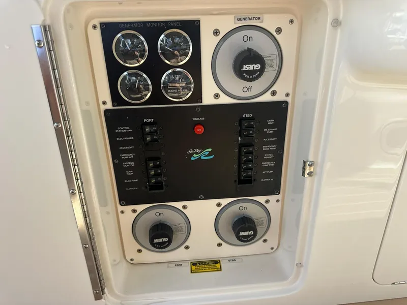 Slide: The Image of Sea Ray 400 Sundancer 1999 - 59