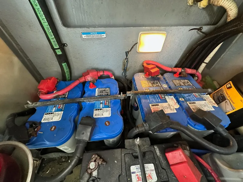 Slide: The Image of Sea Ray 400 Sundancer 1999 - 63