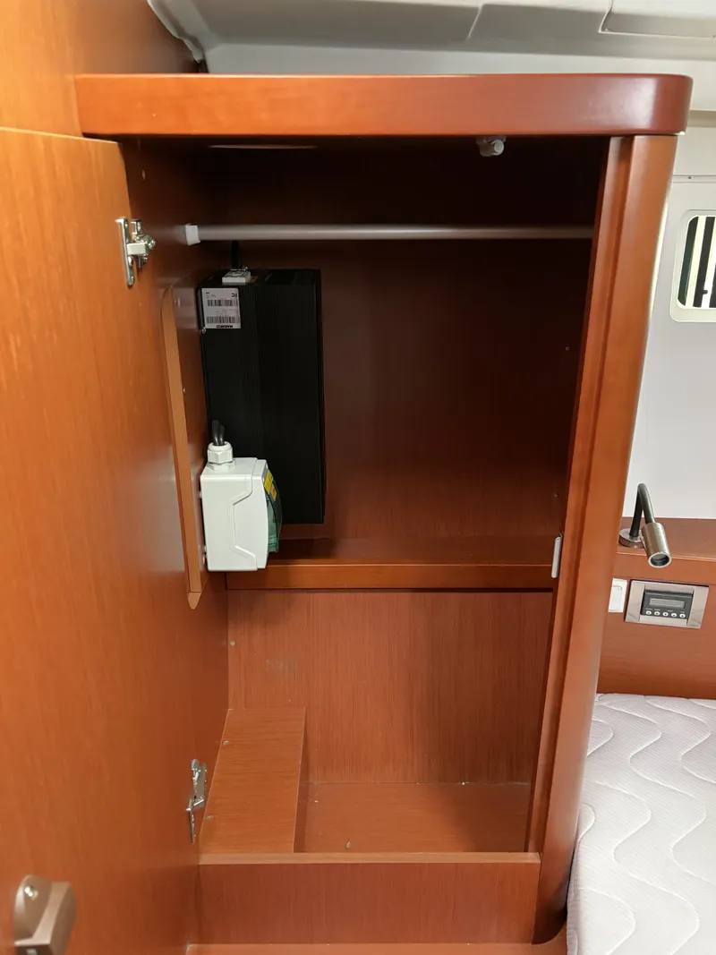 Slide: The Image of Beneteau Oceanis 45 2018 - 110