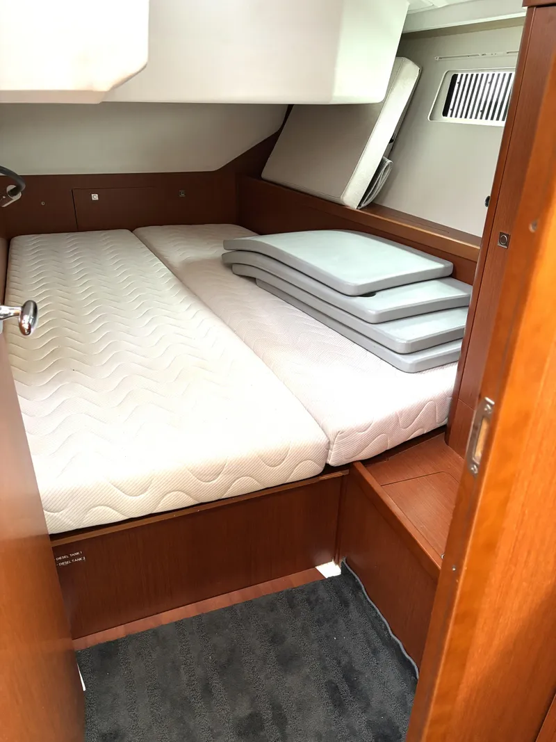 Slide: The Image of Beneteau Oceanis 45 2018 - 112